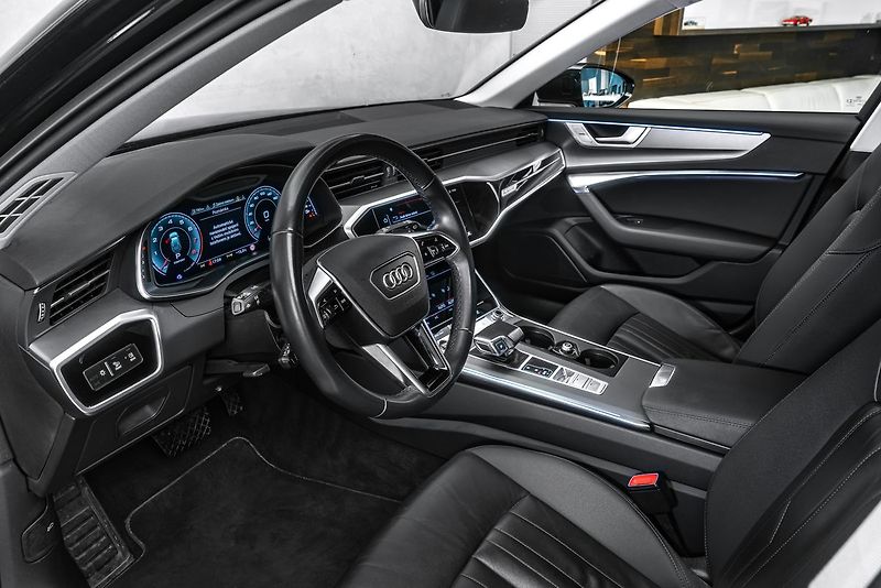 Audi A6 Allroad 55TFSI Q Matrix Pano - fotka 11 z 23