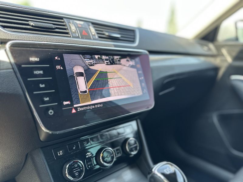 Škoda Superb 2.0TDi-110KW-DSG-DPH-STYLE-NAV - fotka 20 z 20
