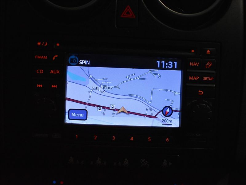 Nissan Qashqai 1,6 Pano,Bezklíč,Bose - fotka 16 z 19