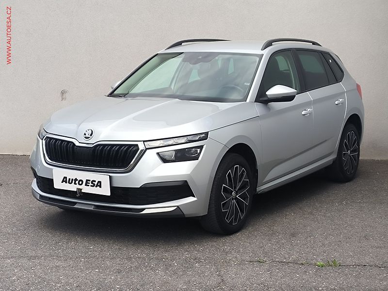 Škoda Kamiq (2020) 1.0 TSi, Style, kamera - fotka 3 z 25