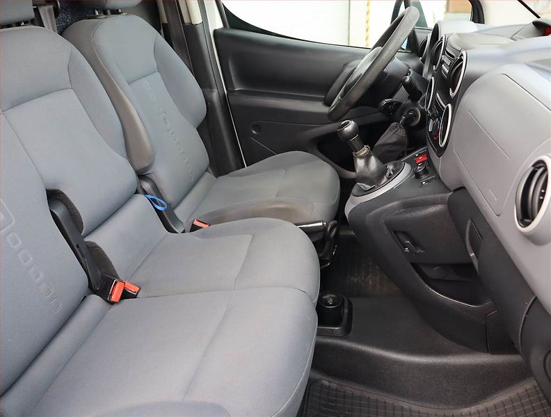 Citroën Berlingo (2016) 1.6 HDi, 3Místa, ČR, DPH - fotka 9 z 15