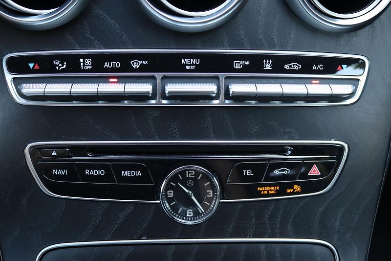 Mercedes-Benz Třídy C C 250 BLUETEC KOMBI AMG 150kW - fotka 34 z 49