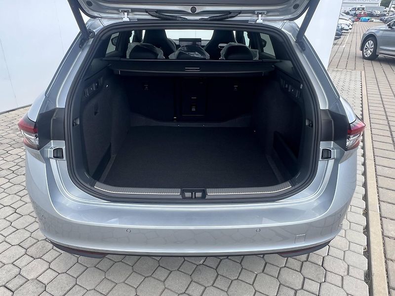 Škoda Superb (2025) Sportline DSG 2,0TDI - fotka 6 z 6