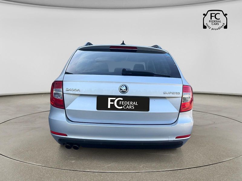 Škoda Superb (2014) Ambition plus2,0TDI 103kW Man6 - fotka 7 z 17