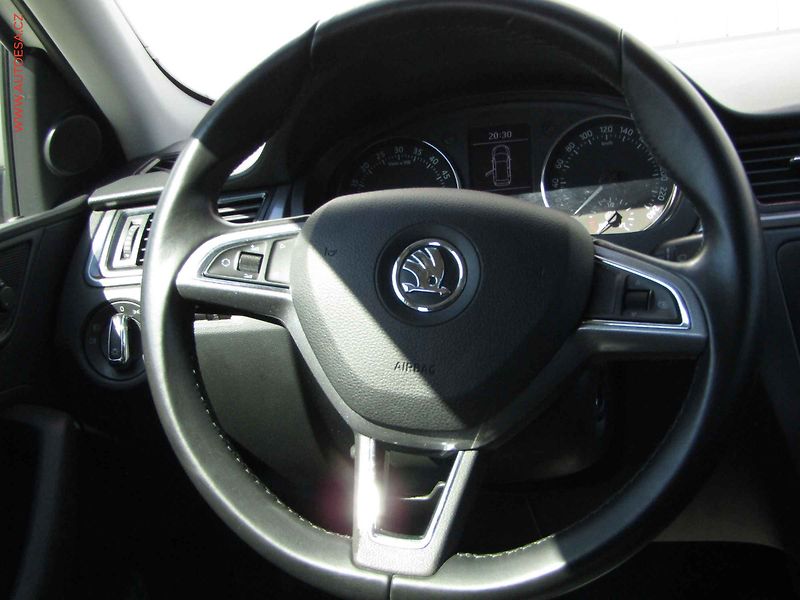 Škoda Rapid (2014) 1.6 TDi, ČR, Ambition, DSG - fotka 11 z 15