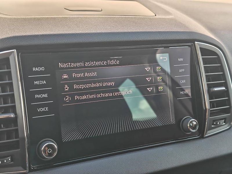 Škoda Karoq Style 7DSG 2,0 TDI - fotka 17 z 24