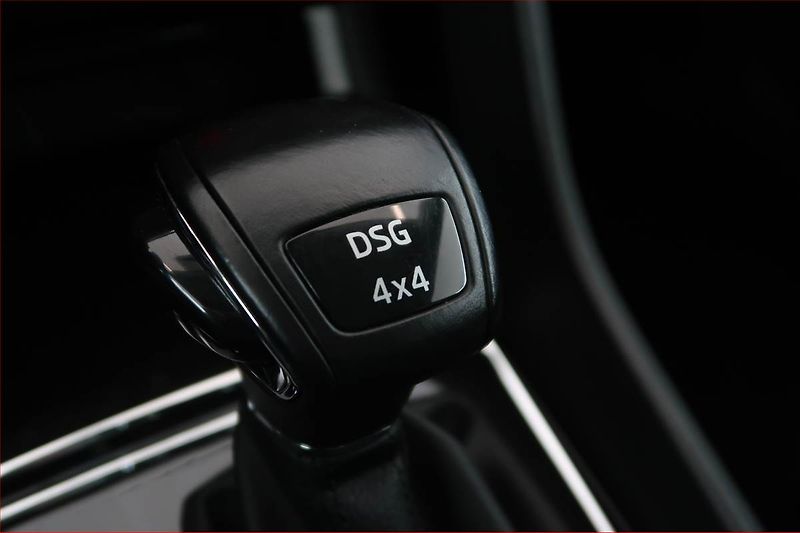 Škoda Karoq (2021) 2.0 TDI - fotka 17 z 20