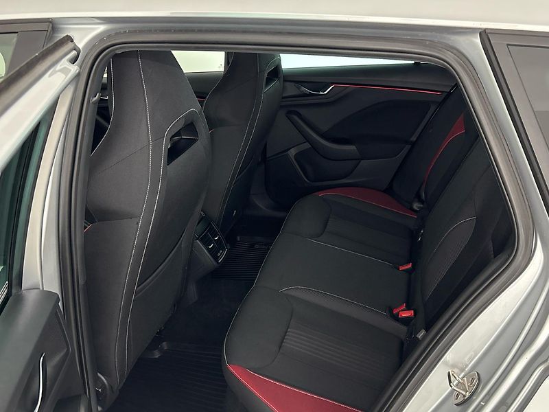 Škoda Kamiq Monte Carlo DSG - fotka 8 z 32