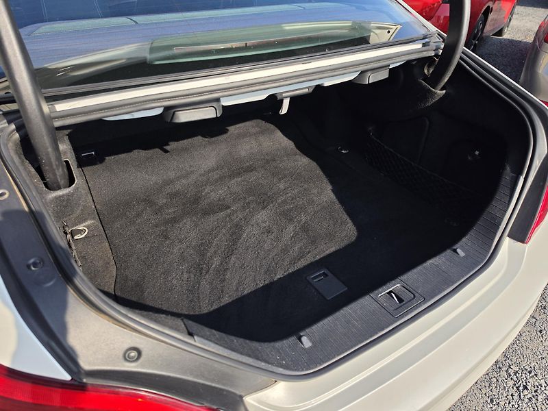 Mercedes-Benz CLS 350CDI 4-MATIC Harman&Kardon  - fotka 5 z 39