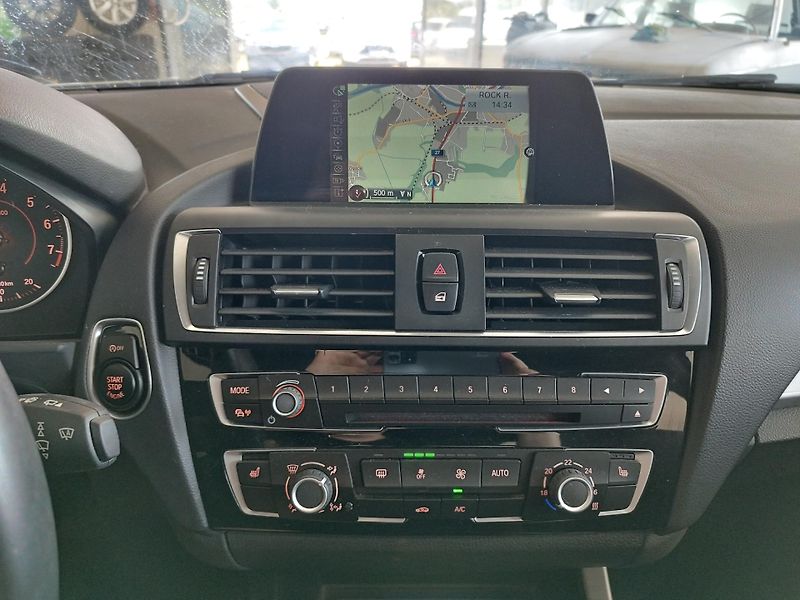 BMW Řada 1 (2017) 120I,135KW,MANUÁL.ALU,NAVI - fotka 22 z 29