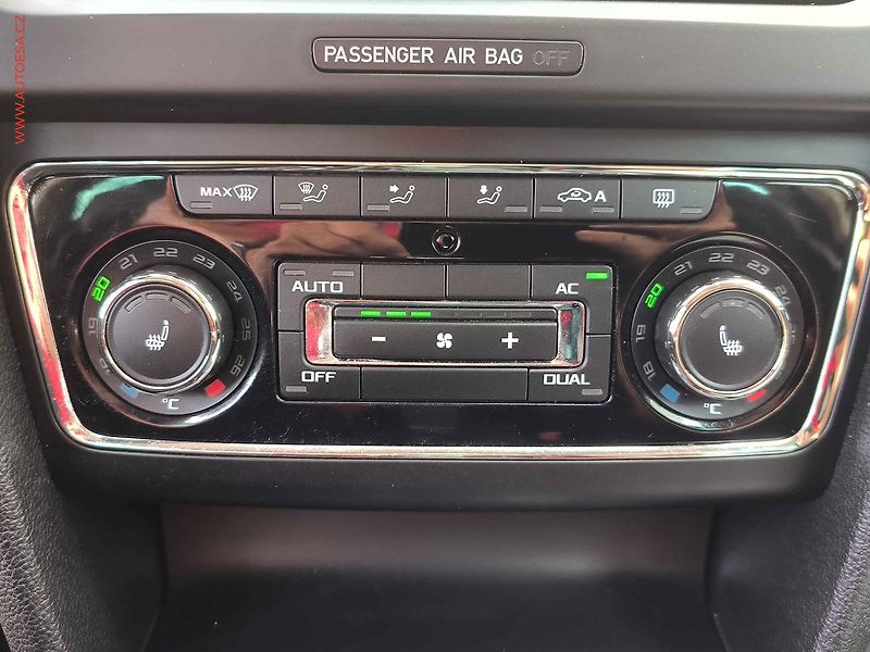 Škoda Superb (2010) 2.0 TSI, DSG, navi, bixen - fotka 13 z 20