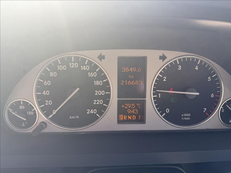 Mercedes-Benz Třídy B 1,7 i Automat - fotka 12 z 14