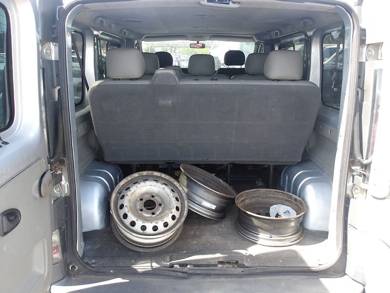 Renault Trafic 1,9DCi 74 kW 8 míst !! - fotka 16 z 31