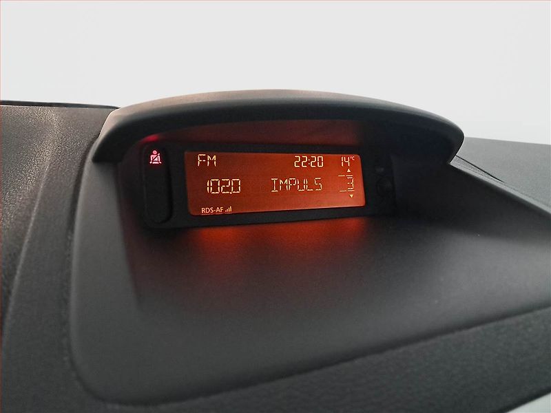 Renault Clio (2010) 1.2 16V , ČR,1.maj, po STK - fotka 13 z 15