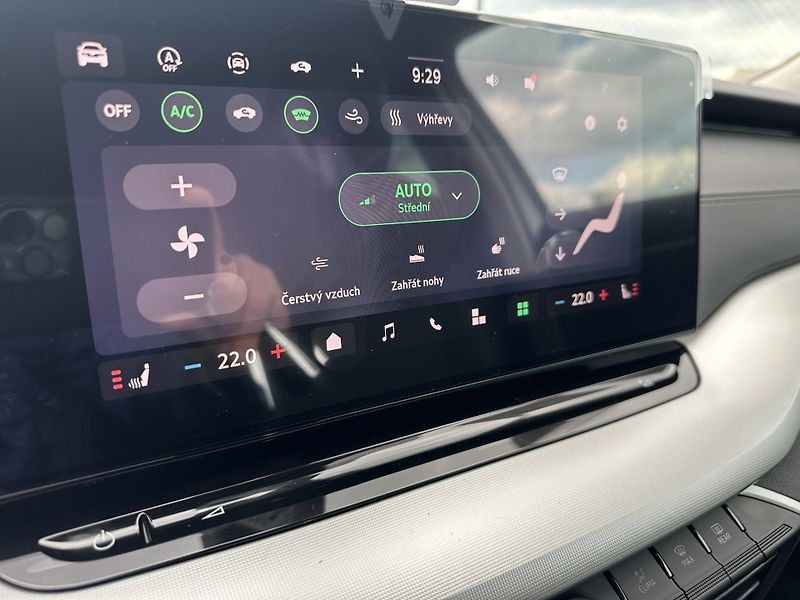 Škoda Octavia SELECTION + dovýbava *282 - fotka 11 z 13
