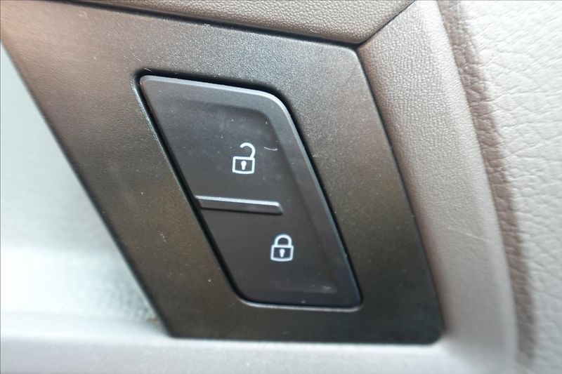 Volkswagen Crafter 2,0 TDI  VW L2H2 KLIMA - fotka 18 z 33
