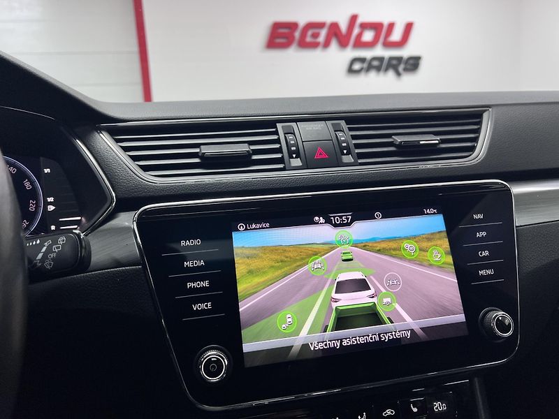Škoda Superb 2.0 TSI 140 kW Style Servis - fotka 37 z 50