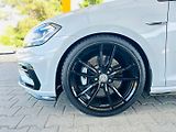 Volkswagen Golf 7.5 R 2.0 TSI 4Motion VIRTUAL - náhled 24