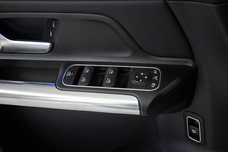 Mercedes-Benz GLA 200d 4MATIC*KEYLESS*ČR 1.MAJ* - fotka 15 z 46