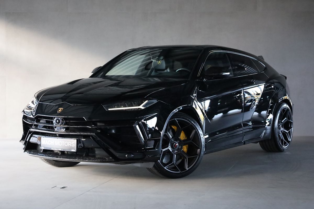 Lamborghini Urus Novitec Wide Body Kit, Masáž