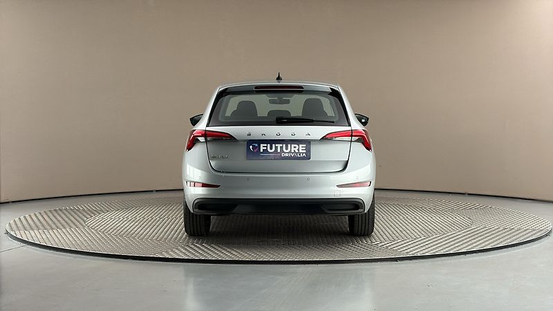 Škoda Scala 1.0 TSI Ambition - fotka 5 z 23