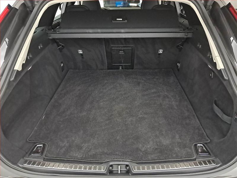 Volvo V90 (2023) Cross Country - fotka 14 z 23