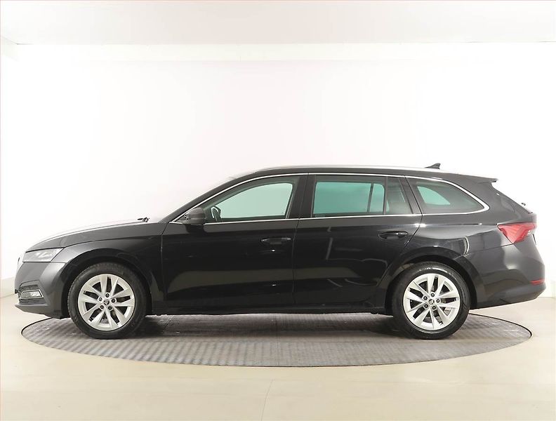 Škoda Octavia (2023) 2.0 TDI - fotka 3 z 29