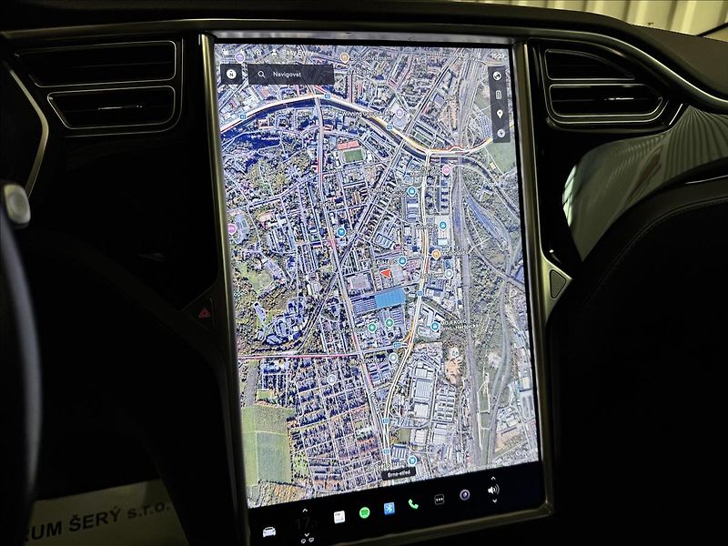 Tesla Model S 70D 4x4 DUAL MOTOR PANO DPH - fotka 17 z 36