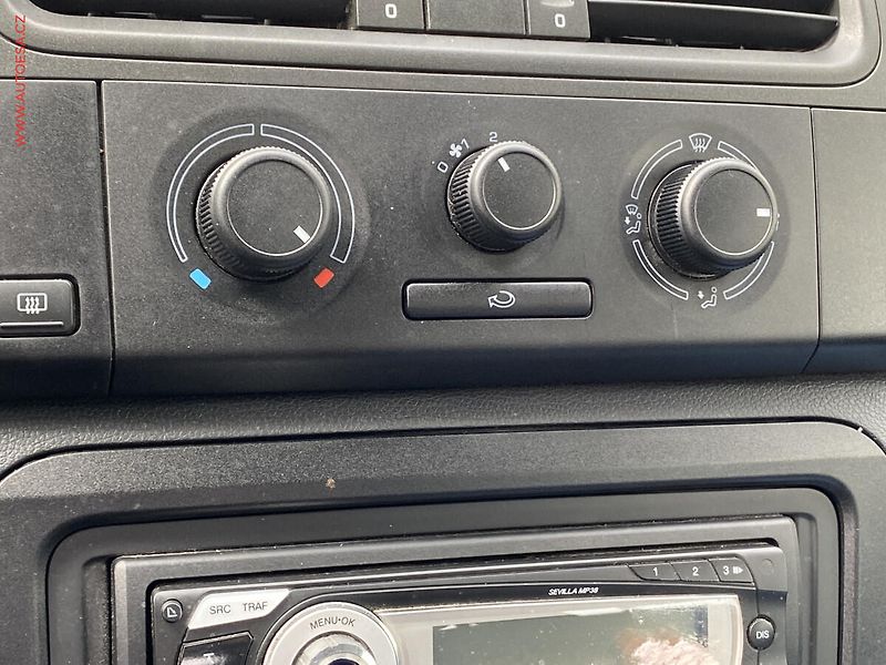 Škoda Roomster (2008) 1.2i, 2.maj,ČR, STK4/28 - fotka 14 z 15