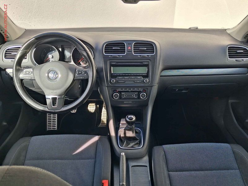 Volkswagen Golf (2011) 1.6 TDi, Style, +kola - fotka 8 z 18