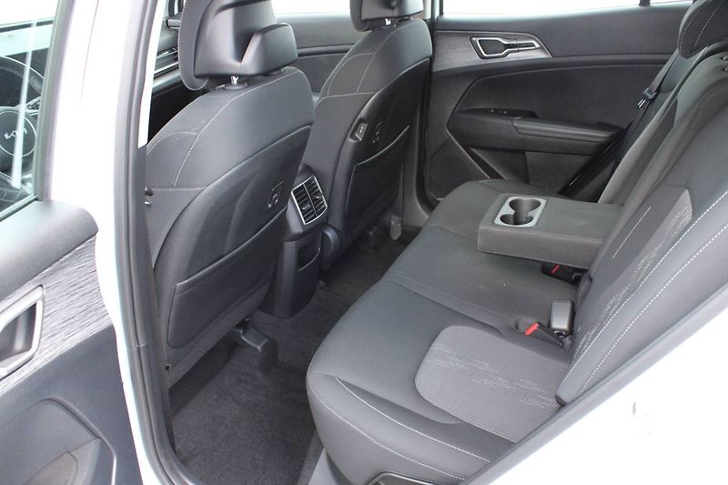 Kia Sportage (2023) 1.6 T-GDI 110kW Exlusive manuá - fotka 24 z 31