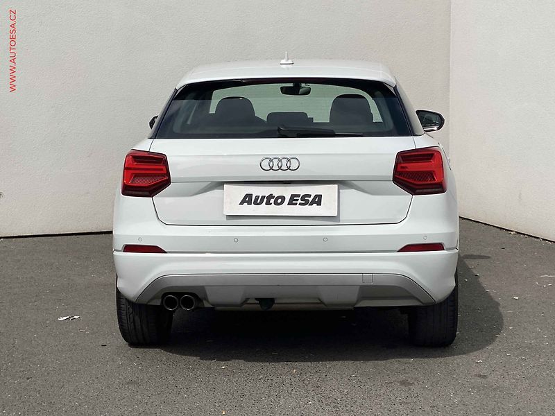 Audi Q2 (2017) 1.4 TFSi, AT, LED, kamera - fotka 5 z 18