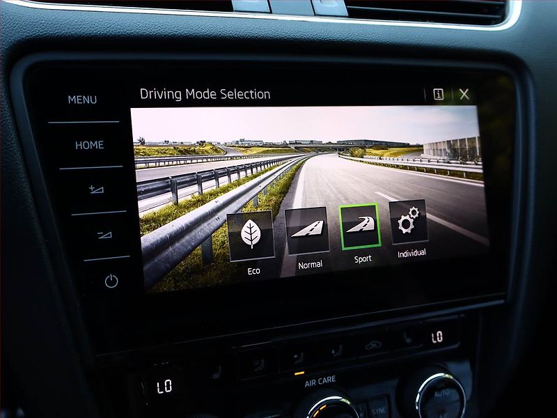 Škoda Octavia (2018) RS 2.0 TDI 4x4 DSG, 4X4 - fotka 17 z 24