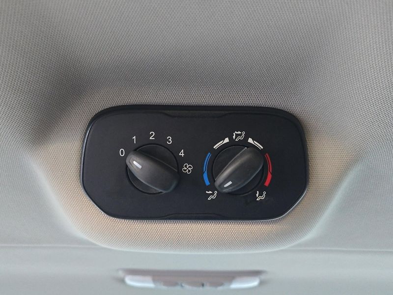 Ford Tourneo Custom (2017) Ecoblue 2.0 125kw, ČR, klima, - fotka 20 z 25