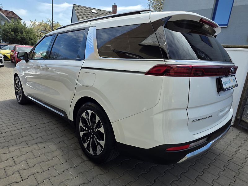 Kia Carnival 2.2-7míst-TOP VÝBAVA-2xLCD - fotka 10 z 28