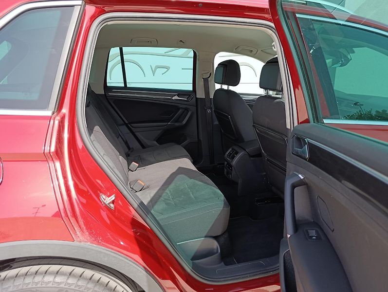 Volkswagen Tiguan 2.0TSI 162kW 4M HIGHLINE ČR  - fotka 17 z 33