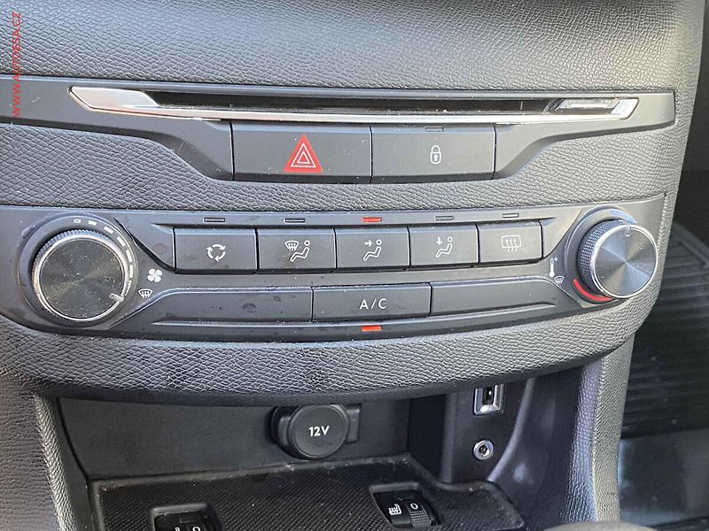 Peugeot 308 (2015) 1.2 PT, ČR, Access - fotka 15 z 17