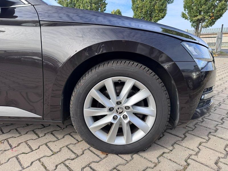 Škoda Superb (2019) 1,5 TSI 110 KW 2. MAJ KM - fotka 17 z 44