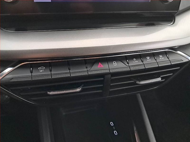 Škoda Octavia (2023) Ambition 2.0 TDI, ČR,1.maj - fotka 13 z 19