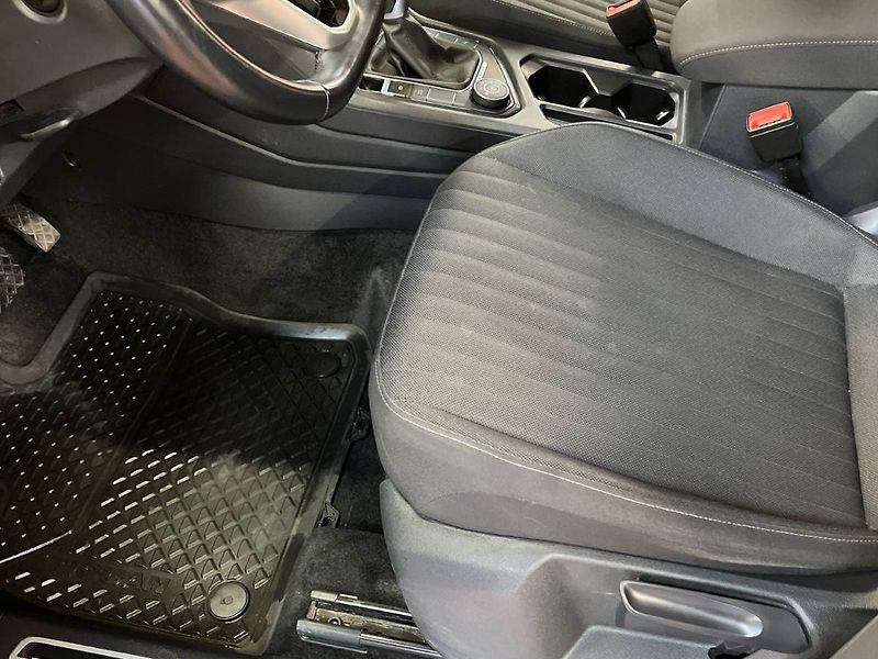 Volkswagen Tiguan (2024) 2.0 TDI BMT 110kW 4MOTION DSG - fotka 14 z 20