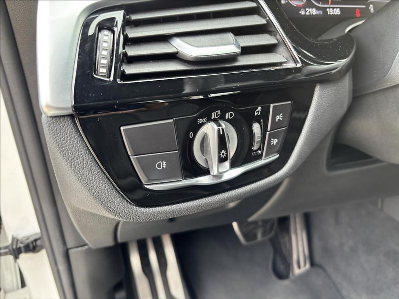 BMW Řada 6 3,0 GT xDrive 245kW DPH - fotka 31 z 57