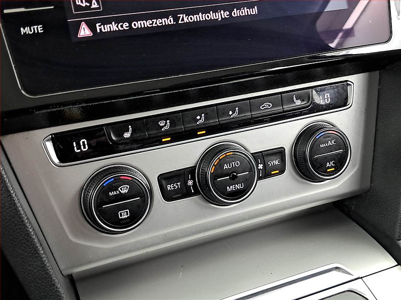 Volkswagen Passat (2017) 2.0 TDI, Automat, Tempomat - fotka 16 z 22