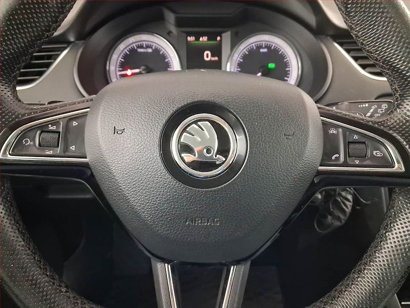 Škoda Octavia (2017) 2.0 TDI, Automat, Tempomat - fotka 16 z 23