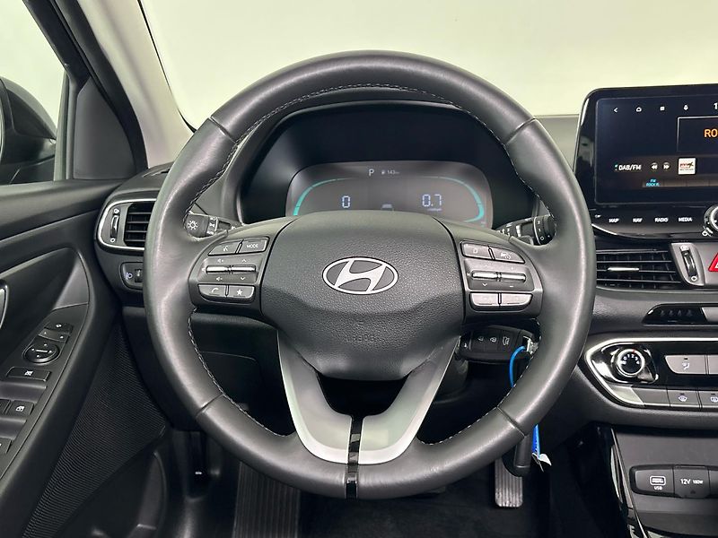Hyundai i30 Smart DCT - fotka 18 z 26