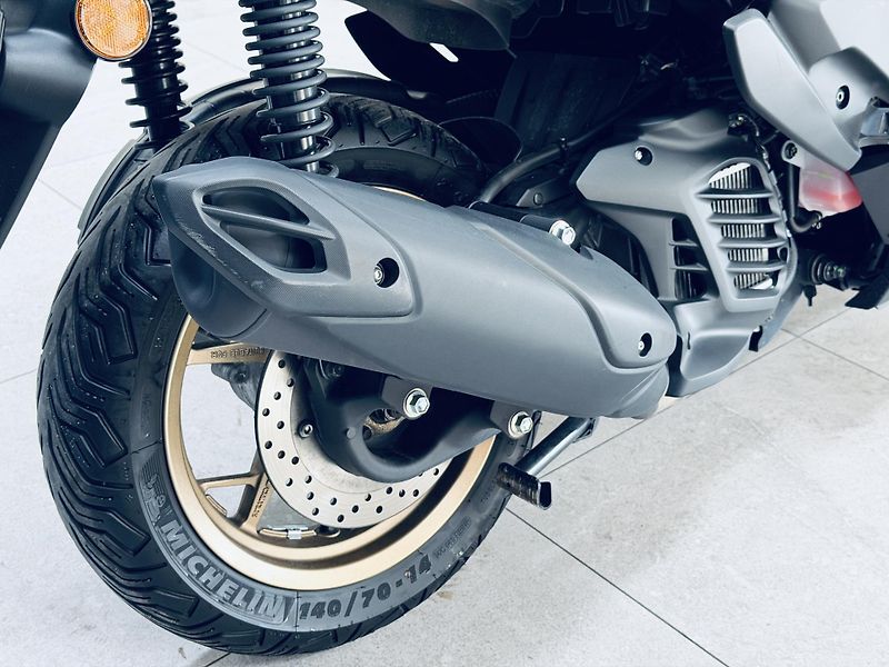 Yamaha X-Max 125 (2023) XMAX125 TechMAX  Dark Petrol - fotka 18 z 22