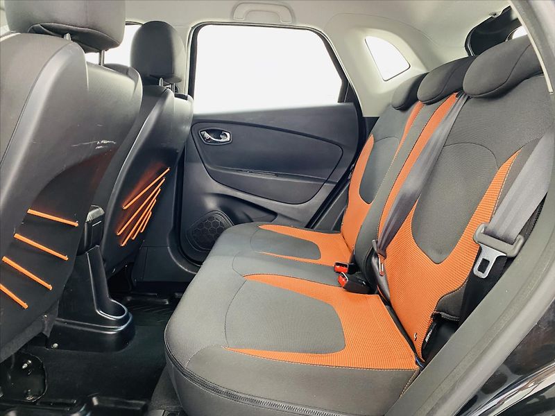Renault Captur 1,5 dCi 66 kW Navi - fotka 6 z 24