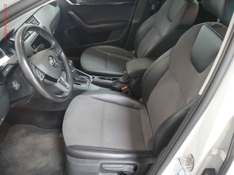 Škoda Octavia (2019) 1.5 TSi, ČR, Style, DSG, LED - fotka 9 z 25