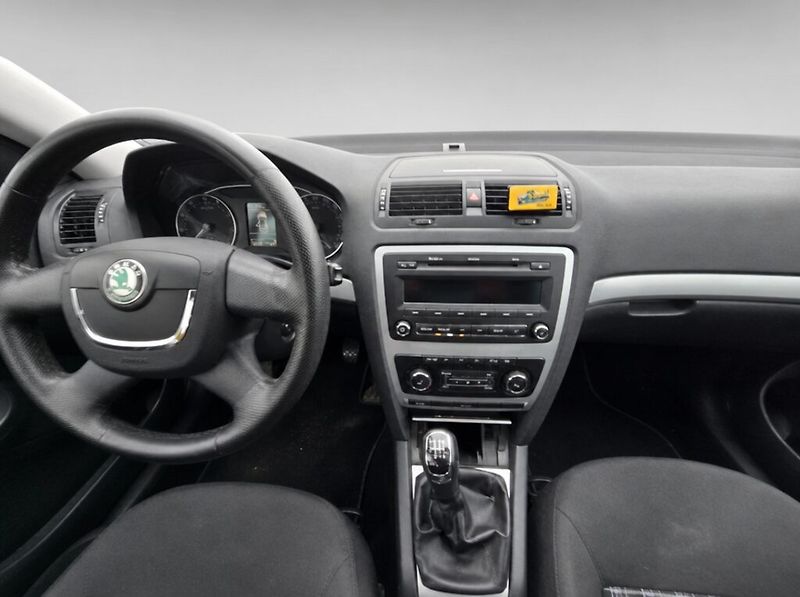 Škoda Octavia (2012) 1.4 Tsi 90kw Ambition - fotka 15 z 23