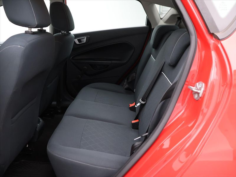 Ford Fiesta 1,2 i 44 kW CZ - fotka 13 z 26