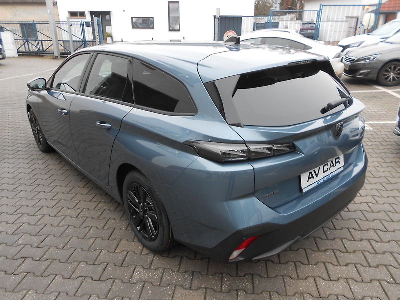 Peugeot 308 SW STYLE BlueHDi 130 S&S EAT8 - fotka 2 z 9